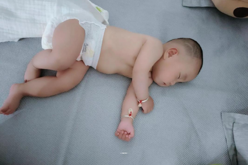 随州宝宝积食发烧怎么处理